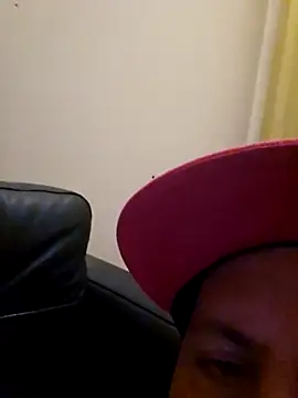 Snapshot of HeteroHotGuy1 chatting on 10-12-25, 11:48 HeteroHotGuy1 online show from 10-12-25, 11:48