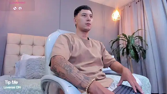 Damian23   online show from 09-23-25, 10:29