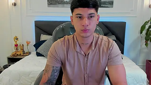 Damian23   online show from 02-16-26, 01:18