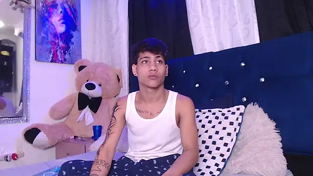 Sexys Boys Hot1 online show from 09-20-25, 01:17