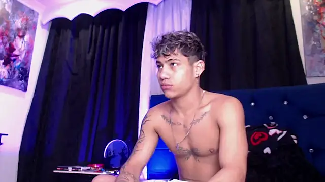 Sexys Boys Hot1 online show from 05-26-26, 01:34