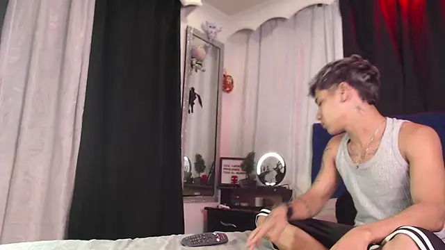 Sexys Boys Hot1 online show from 06-29-26, 01:12