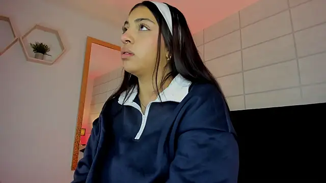 Christine Laam online show from 10-28-25, 11:58