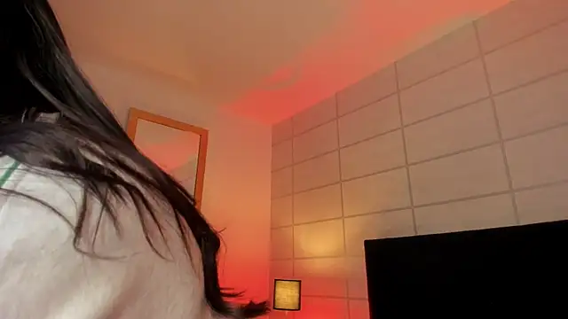 Christine Laam online show from 11-05-25, 12:05