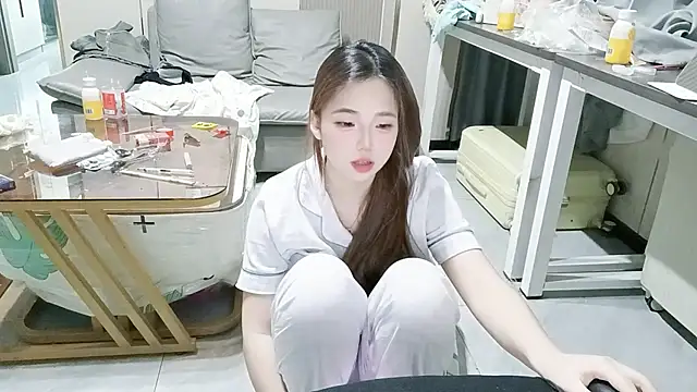 MM YY SS online show from 10-15-25, 06:24