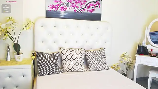 Ysabell01 online show from 04-18-26, 04:27