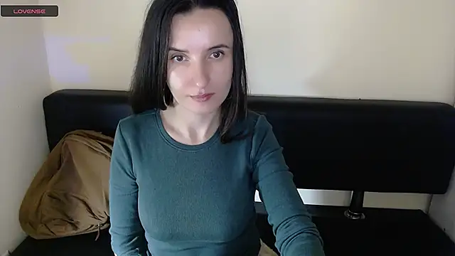 Snapshot of LaimaV_ chatting on 12-08-24, 02:30 LaimaV online show from 12-08-24, 02:30