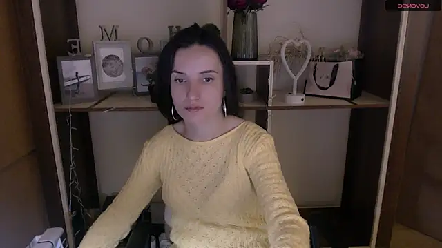 Snapshot of LaimaV_ chatting on 12-09-24, 02:17 LaimaV online show from 12-09-24, 02:17
