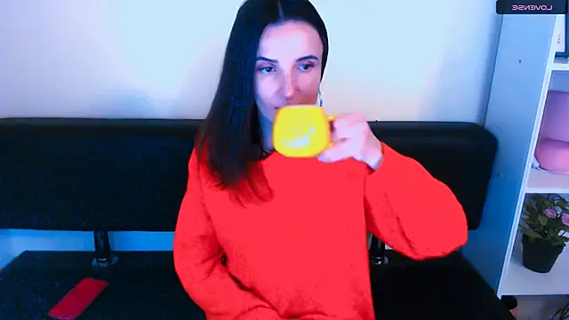 Snapshot of LaimaV_ chatting on 12-29-24, 11:07 LaimaV online show from 12-29-24, 11:07