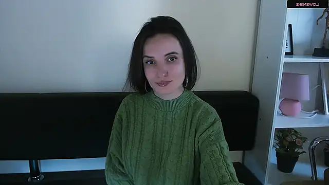 Snapshot of LaimaV_ chatting on 01-02-25, 02:24 LaimaV online show from 01-02-25, 02:24