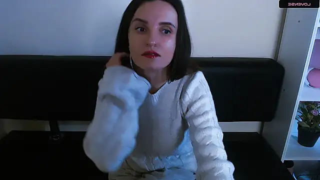 Snapshot of LaimaV_ chatting on 01-03-25, 04:59 LaimaV online show from 01-03-25, 04:59