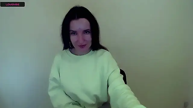 Snapshot of LaimaV_ chatting on 10-02-25, 07:26 LaimaV online show from 10-02-25, 07:26