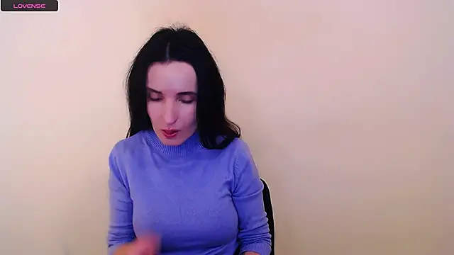 Snapshot of LaimaV_ chatting on 10-16-25, 10:38 LaimaV online show from 10-16-25, 10:38