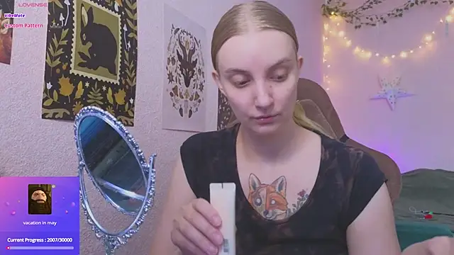 Fluffy muffin  online show from 04-05-26, 09:39