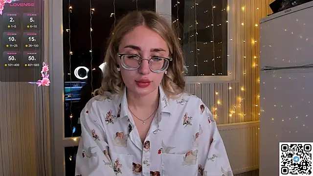 Snapshot of LivyyBossom chatting on 01-07-25, 08:31 LivyyBossom online show from 01-07-25, 08:31