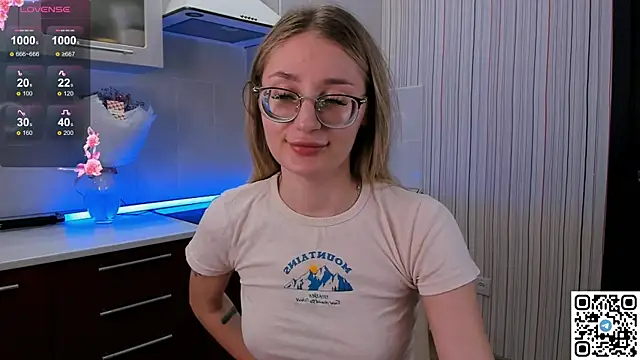 Snapshot of LivyyBossom chatting on 03-16-25, 05:28 LivyyBossom online show from 03-16-25, 05:28