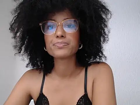 Snapshot of violettamartins chatting on 04-13-26, 08:58 violettamartins online show from 04-13-26, 08:58