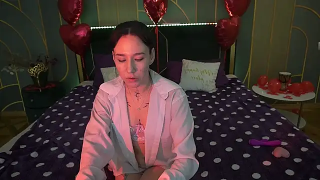 NikkiGoldSide online show from 02-19-25, 11:14