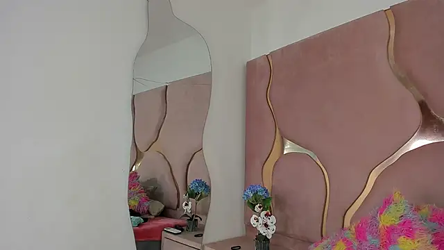 Sofia-candyht online show from 02-24-26, 08:40