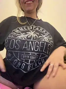 Snapshot of maskinamy chatting on 12-28-24, 11:05 maskinamy online show from 12-28-24, 11:05