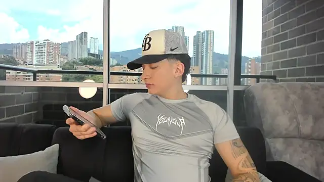 emmanuel scor online show from 10-11-25, 04:49