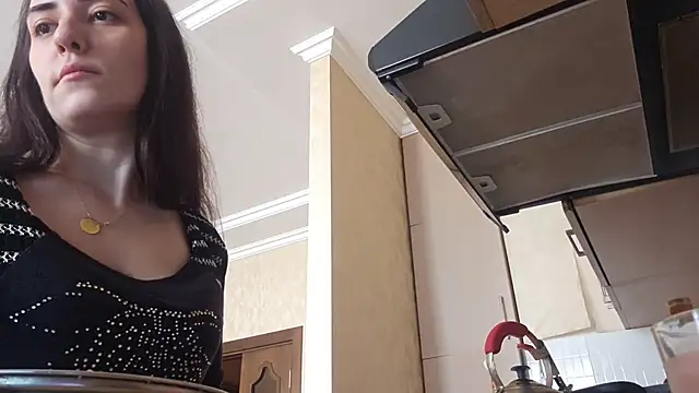 AlejandraDelaney online show from 11-30-25, 08:51