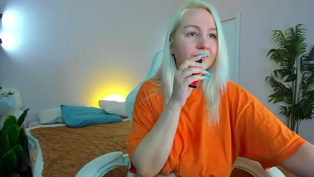 Debbie Taylor online show from 02-24-26, 04:49