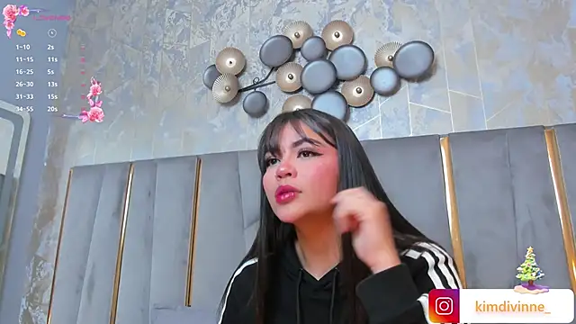 KimDevinne online show from 01-04-25, 02:14