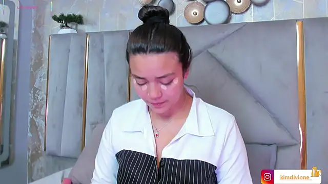 KimDevinne online show from 09-20-25, 03:18