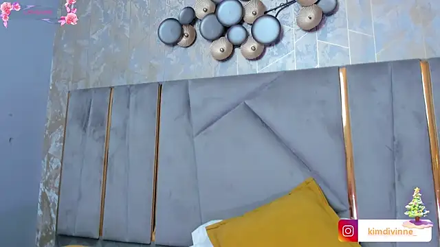 KimDevinne online show from 11-29-25, 03:09