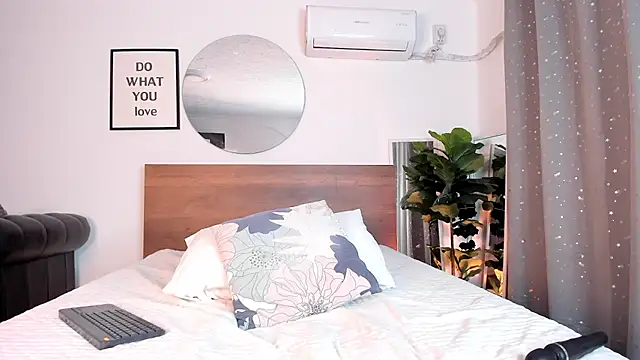 amber maxwell online show from 02-06-25, 08:50