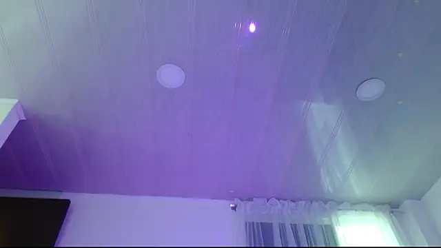 Snapshot of Aurora_blossom__ chatting on 02-27-25, 03:37 Aurora blossom online show from 02-27-25, 03:37
