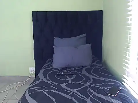 ThickPearlx23 online show from 11-03-25, 07:42