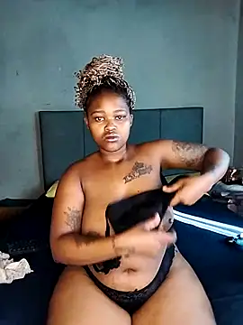 Snapshot of ThickPearlx23 chatting on 04-29-26, 07:01 ThickPearlx23 online show from 04-29-26, 07:01