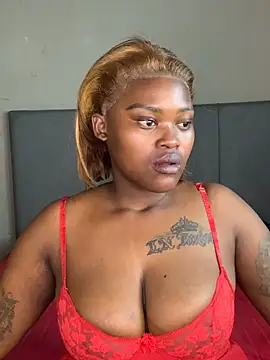 ThickPearlx23 online show from 07-20-26, 01:57