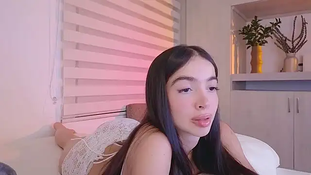 Snapshot of Siny_Moore chatting on 03-15-25, 12:04 Siny Moore online show from 03-15-25, 12:04