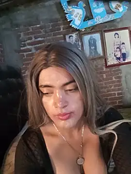 yovana13 online show from 06-17-26, 05:36