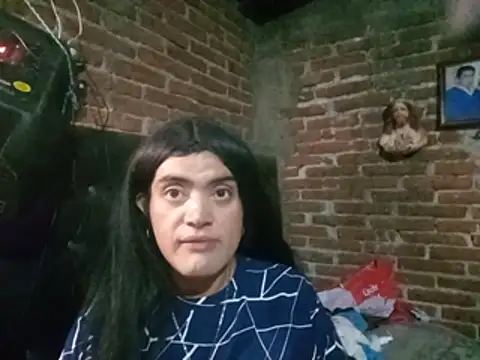 Snapshot of yovana13 chatting on 07-21-26, 12:07 yovana13 online show from 07-21-26, 12:07