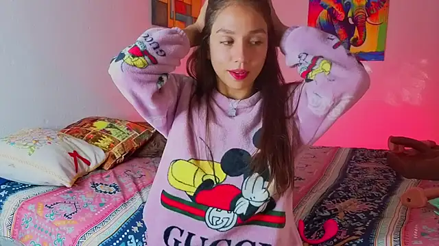 Luci And Sofi online show from 02-04-26, 03:45