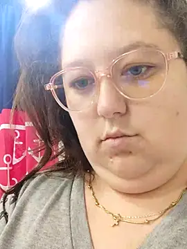 Chloee ep online show from 02-25-25, 03:49