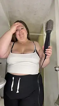 Chloee ep online show from 10-22-25, 02:12