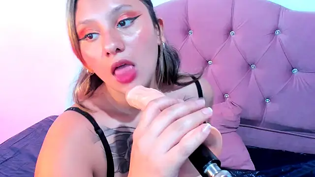 Mila nixon02 online show from 01-31-25, 04:06