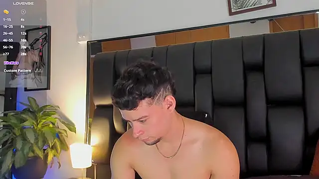 JadeSmiith  online show from 12-04-25, 10:40