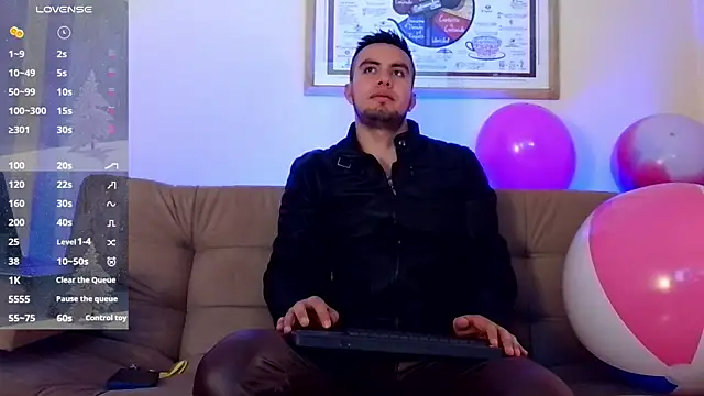 Snapshot of bradley_colt chatting on 12-30-24, 02:40 bradley colt online show from 12-30-24, 02:40