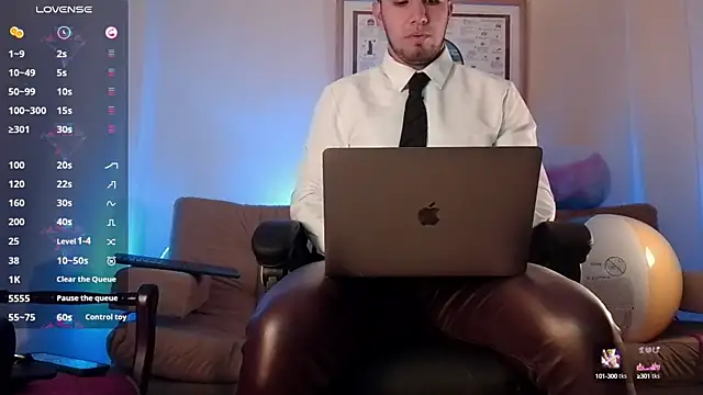 Snapshot of bradley_colt chatting on 03-16-25, 11:57 bradley colt online show from 03-16-25, 11:57