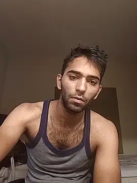 Snapshot of loganwollf chatting on 10-18-25, 01:01 loganwollf online show from 10-18-25, 01:01