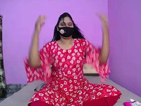 Hot Maleka online show from 10-23-25, 01:16