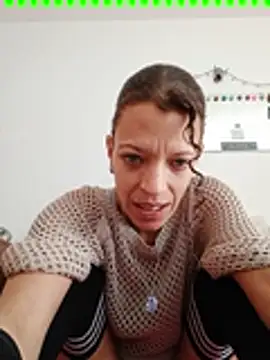 Snapshot of prettyblueeyes420 chatting on 01-10-25, 10:28 prettyblueeyes420 online show from 01-10-25, 10:28