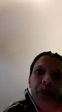 Snapshot of prettyblueeyes420 chatting on 03-16-25, 02:53 prettyblueeyes420 online show from 03-16-25, 02:53