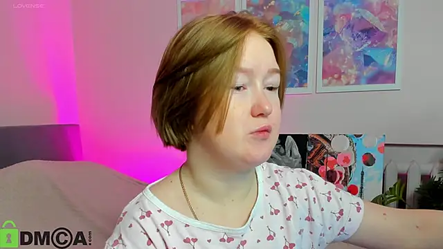 Sara Robinson online show from 10-25-25, 02:41